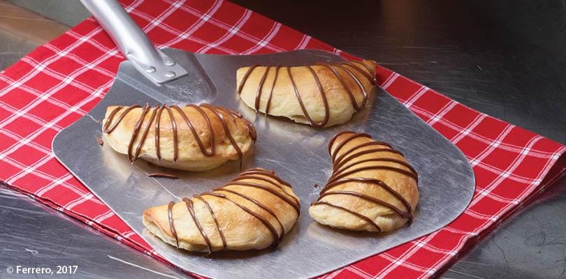 CALZONE TOPPED WITH NUTELLA<sup>®</sup>